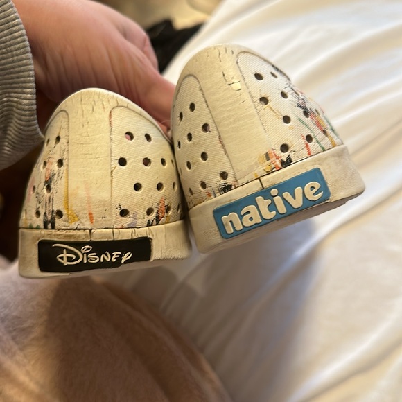 Native Disney shoes size 10 womens - Picture 3 of 3